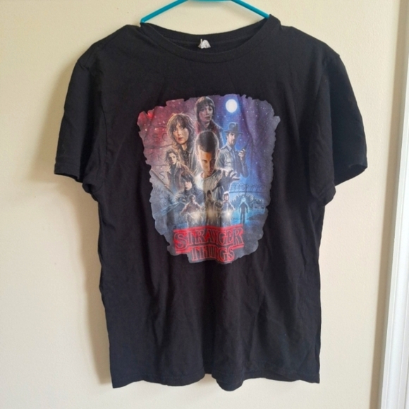 5/$20 Stranger Things Black T-Shirt Size M - Picture 1 of 4